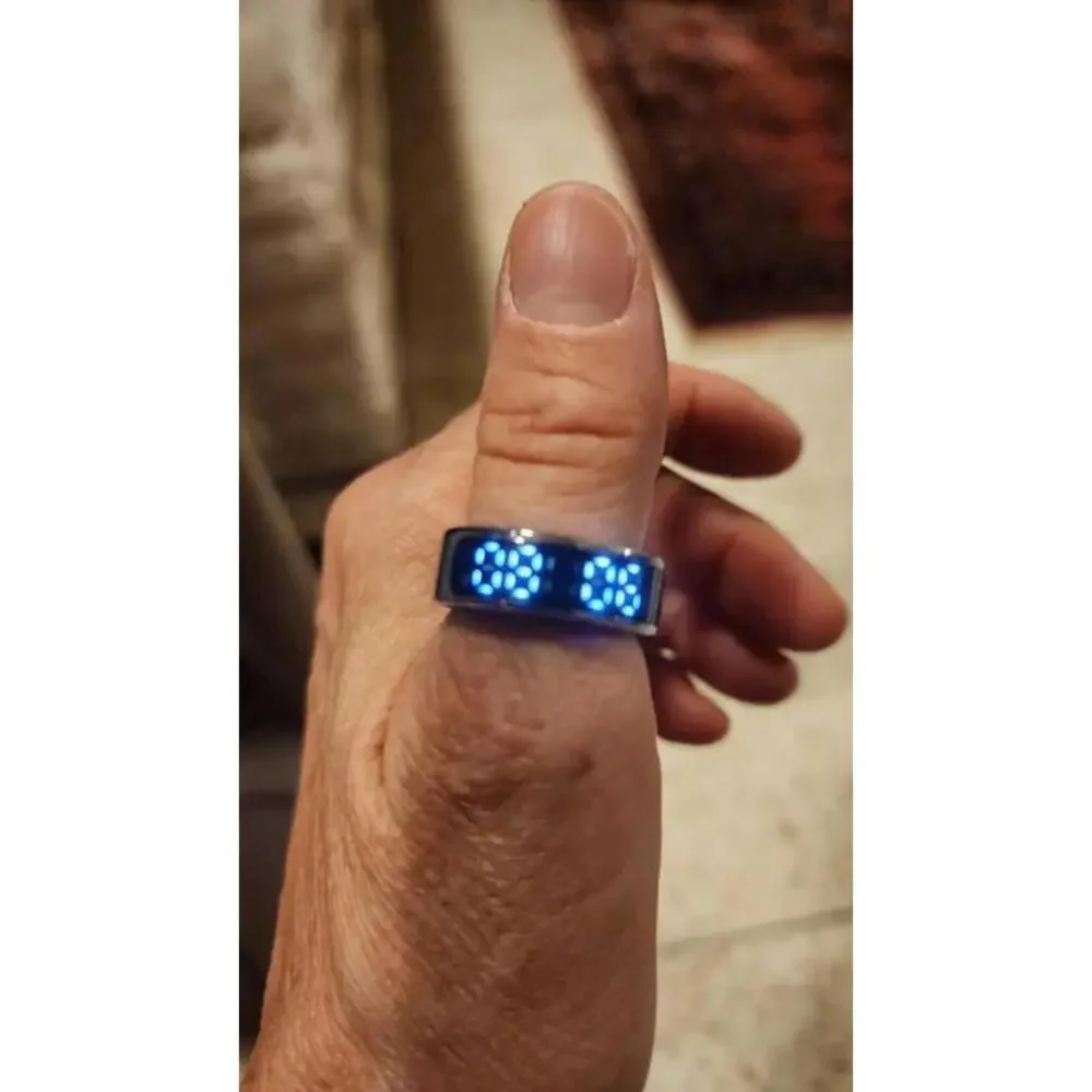 SMART RING, HEALTH & FITNESS TRACKER, SIZE 8 OR 10, DIGITAL DISPLAY BLK OR SILVR